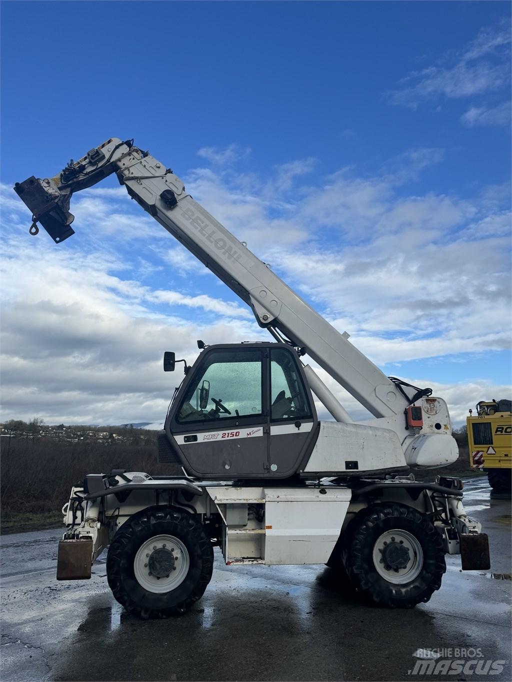 Manitou MRT 2150 مناولات متداخلة