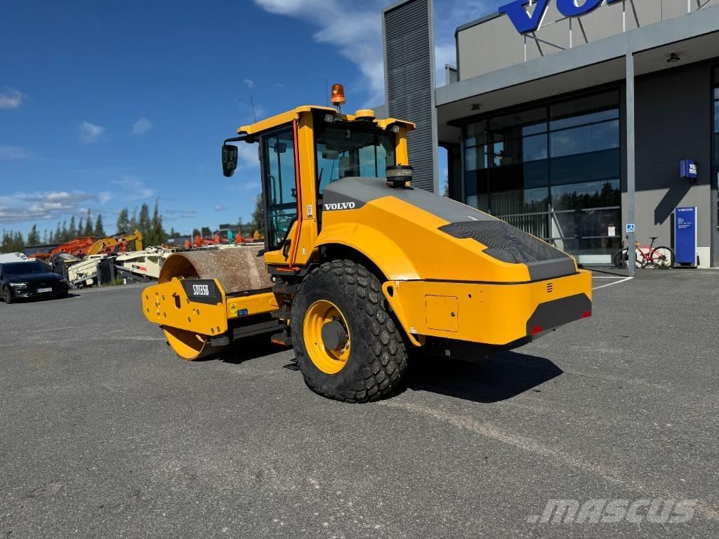 Volvo SD 135 B مداحل أحادية الأسطوانة