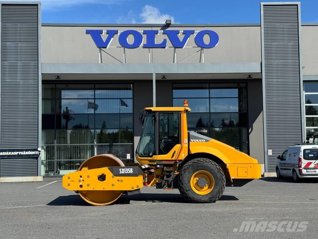 Volvo SD 135 B مداحل أحادية الأسطوانة