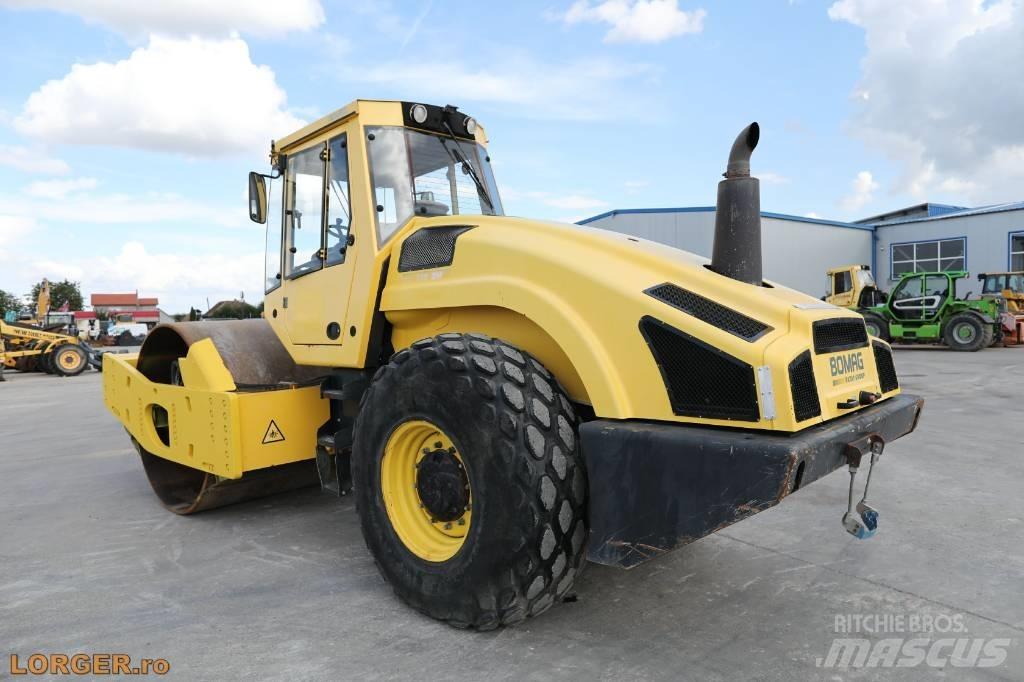 Bomag BW 219 D H-4 مداحل أحادية الأسطوانة