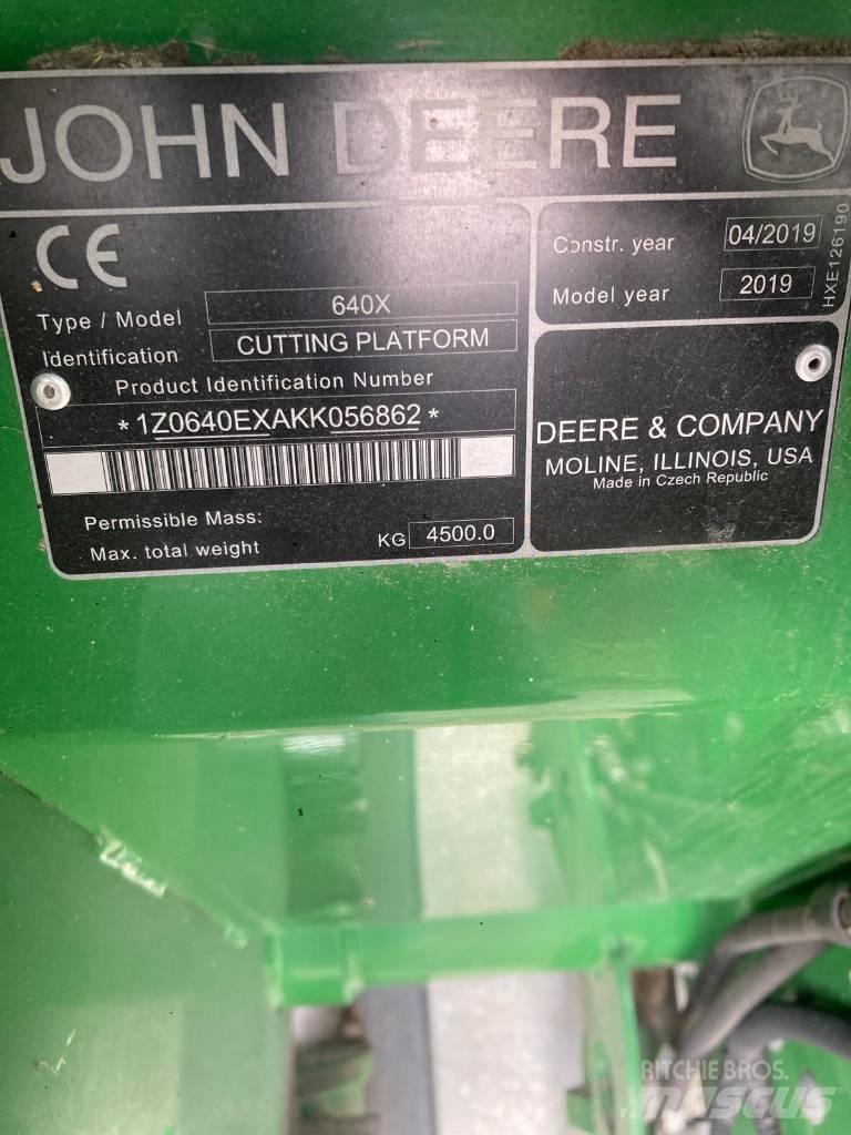 John Deere 640 X حصادات