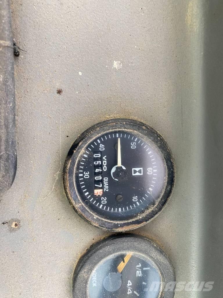 Schaeff SKL 823 لوادر بعجل