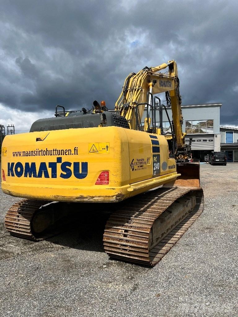 Komatsu PC 240 LC-10 حفارات زحافة