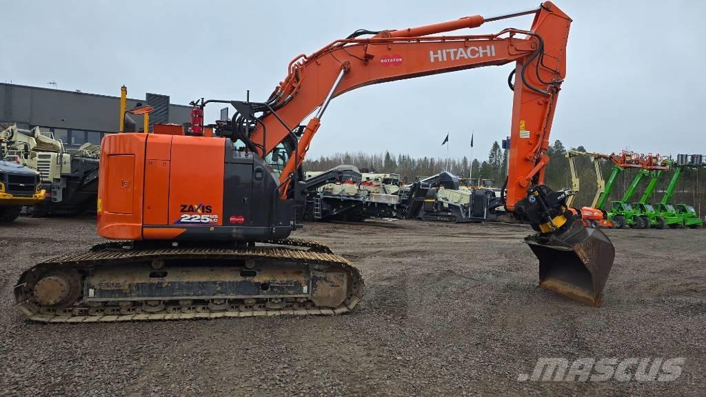 Hitachi ZX 225USLC-6 حفارات زحافة