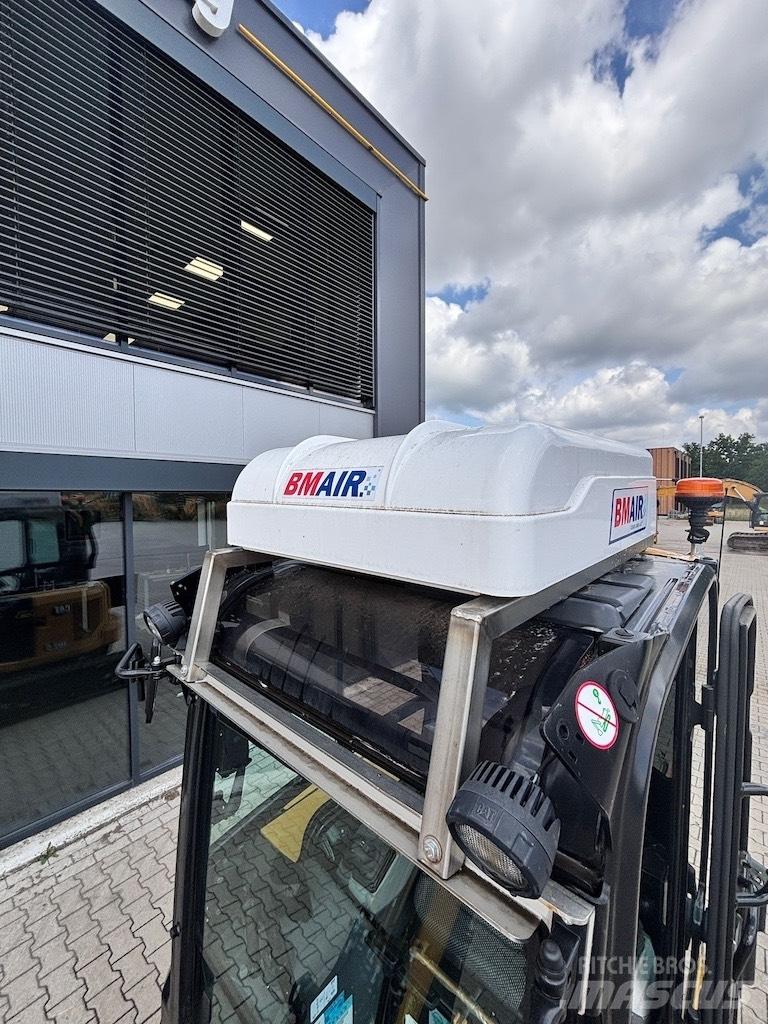 CAT 303.5 CR حفارات صغيرة أقل من 7 طن (حفارات صغيرة)