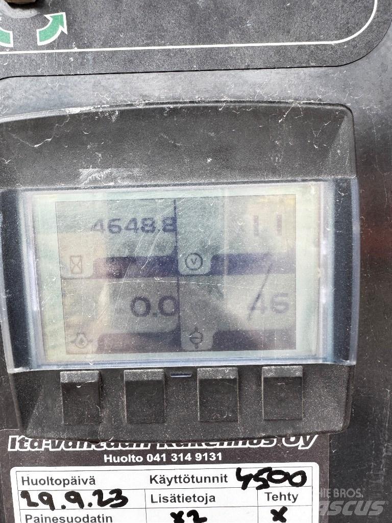 Genie S 65 Trax رافعات سلة تلسكوبية
