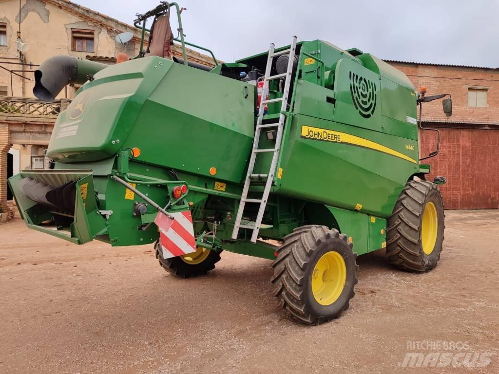 John Deere W 440 حصادات