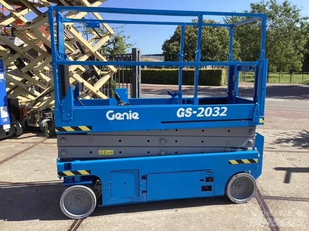 Genie GS2032 رافعات مقصية الشكل