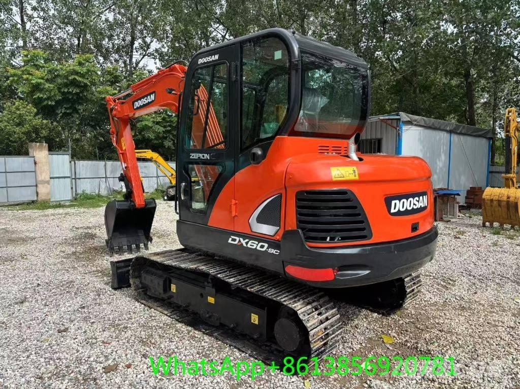 Doosan DX 60 حفارات صغيرة أقل من 7 طن (حفارات صغيرة)