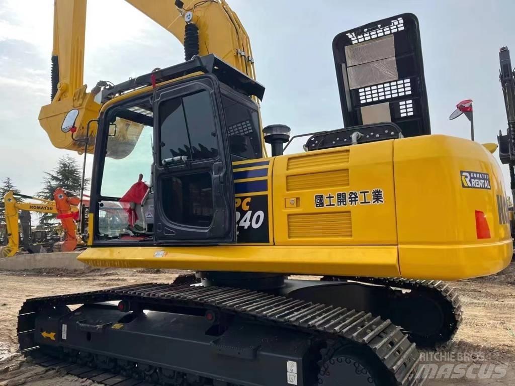 Komatsu PC 240 حفارات زحافة