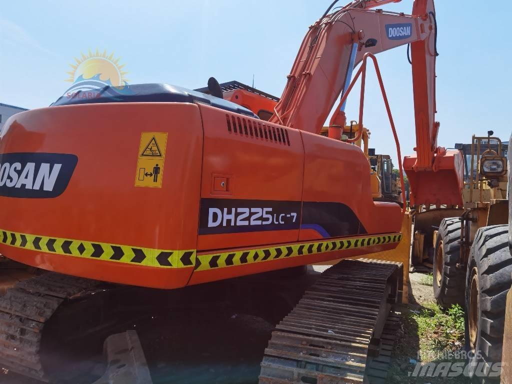 Doosan DH 225 LC-7 حفارات زحافة