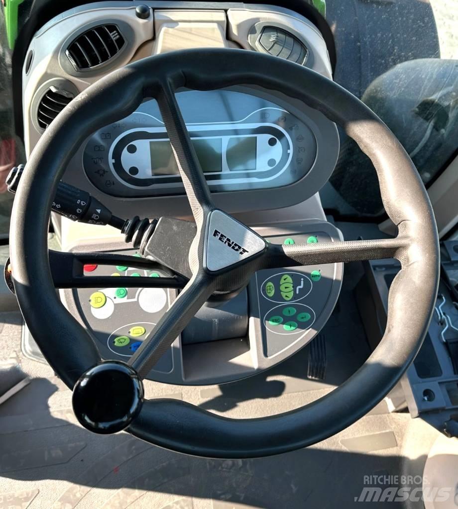 Fendt 828 Profi Plus الجرارات