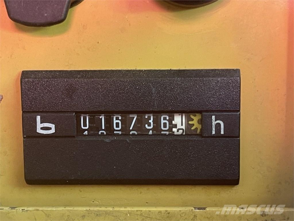 CAT M 312 حفارات بعجل