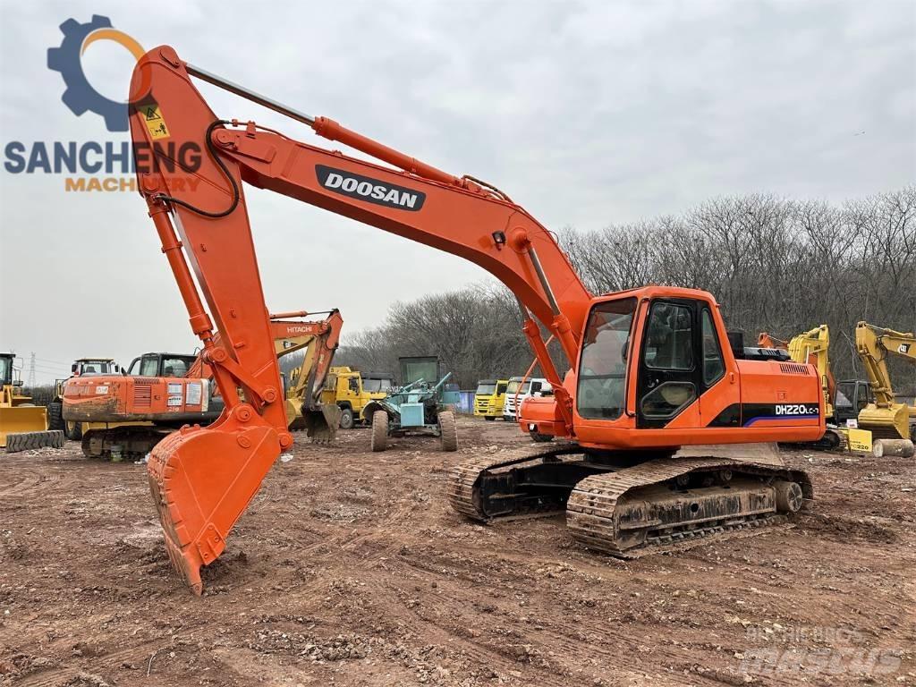Doosan DH 220 حفارات زحافة