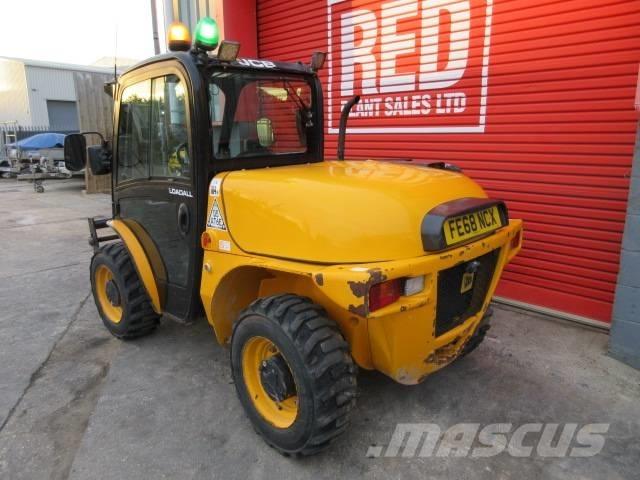 JCB 520-40 مناولات متداخلة