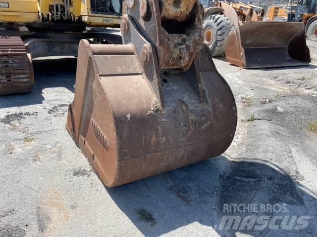 Komatsu PC 400 LC-7 حفارات زحافة