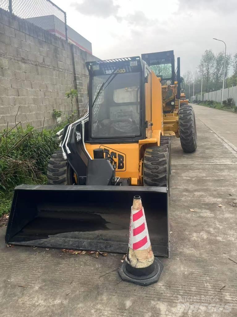JCB 185 لوادر انزلاقية التوجيه