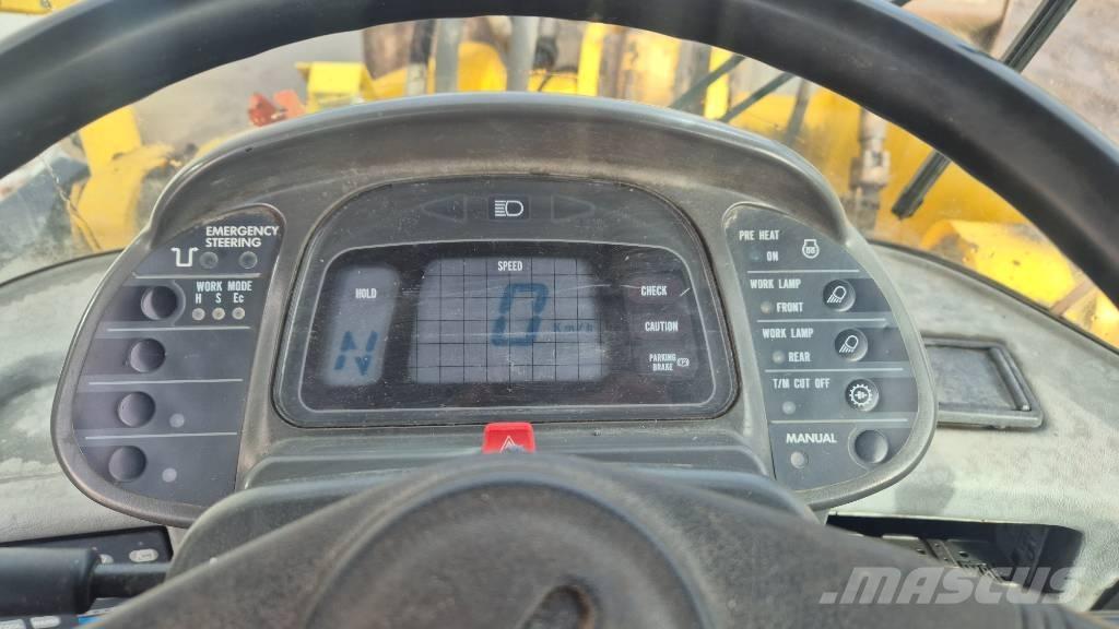 Komatsu WA 380-3H لوادر بعجل
