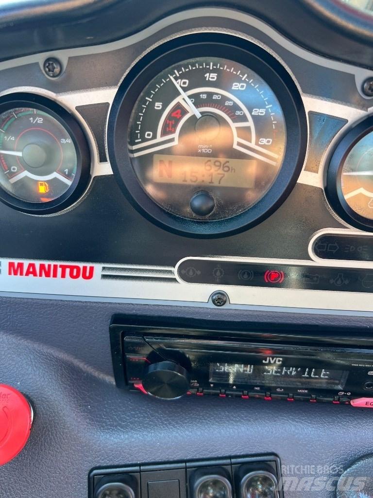 Manitou MT 1033 مناولات متداخلة