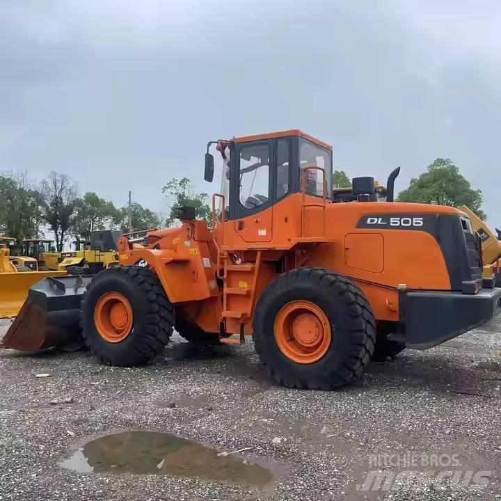 Doosan DL505 لوادر بعجل