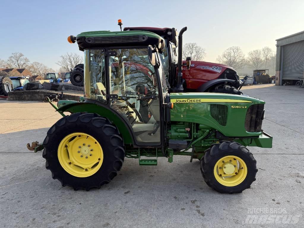 John Deere 5080 GV الجرارات