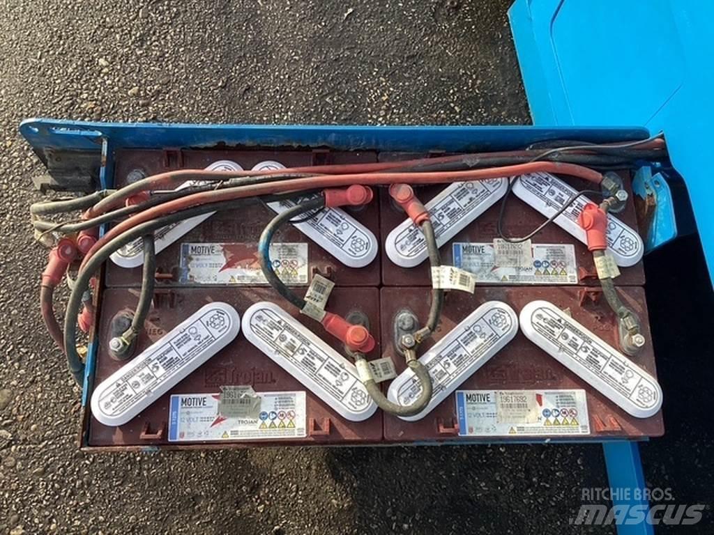 Genie GS4047 رافعات مقصية الشكل