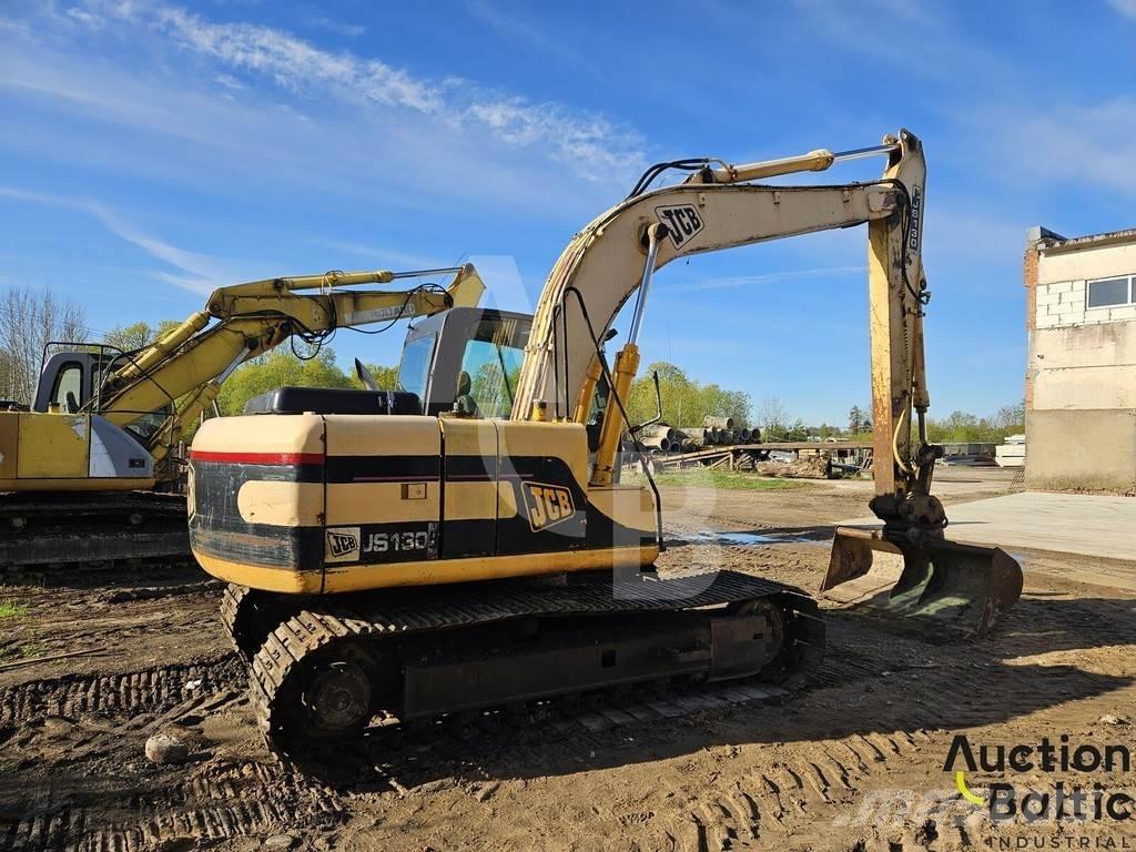 JCB JS 130 حفارات زحافة