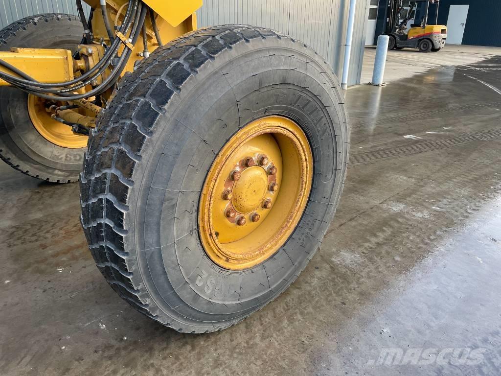 CAT 160M (140) معدات تمهيد الطرق