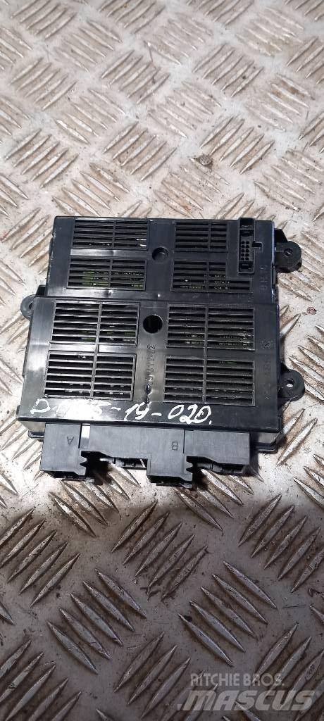 DAF XF 105.   1792286 إلكترونيات