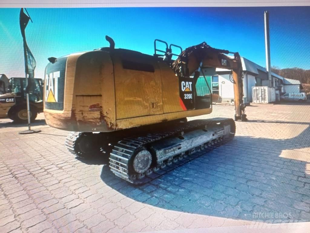 CAT 320 EL حفارات زحافة