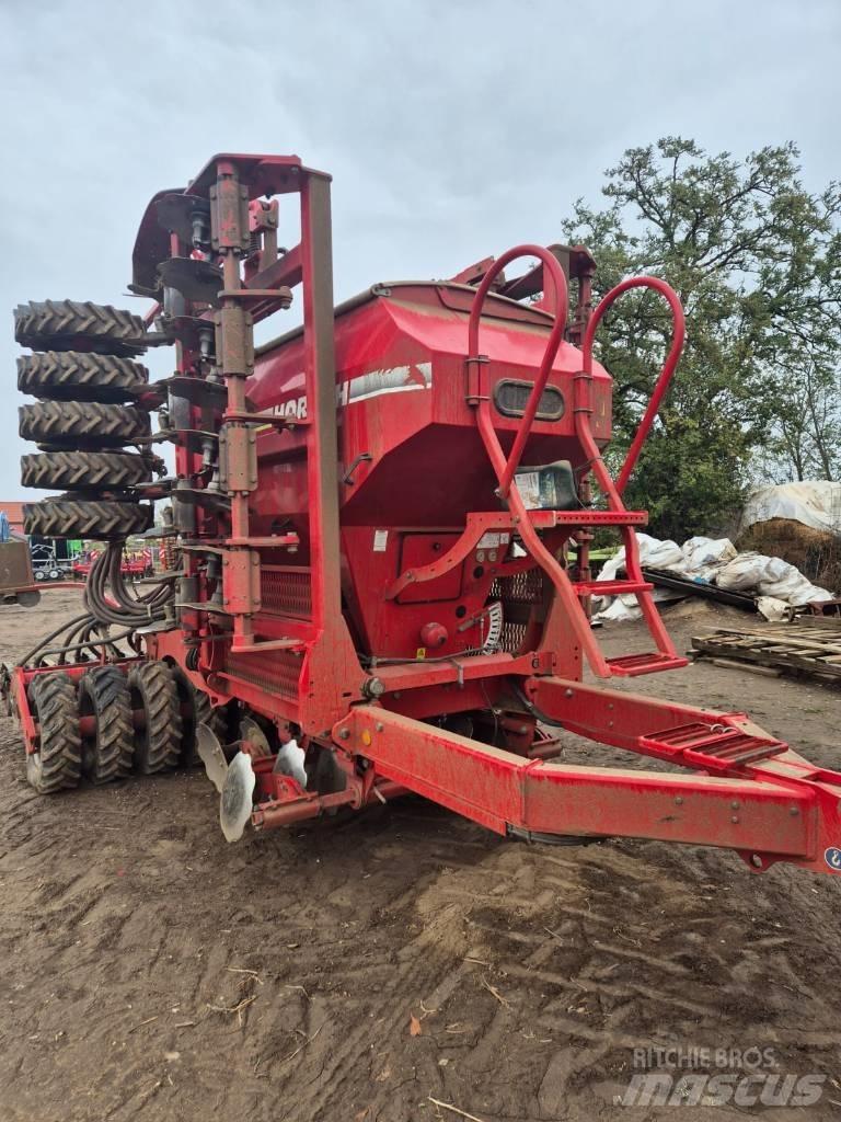 Horsch Pronto 6 DC مثاقيب مدمجة