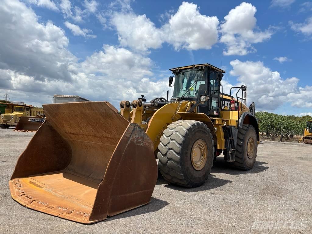 CAT 980 M لوادر بعجل