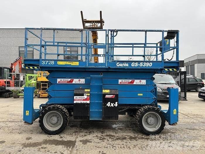 Genie GS5390 RT رافعات مقصية الشكل