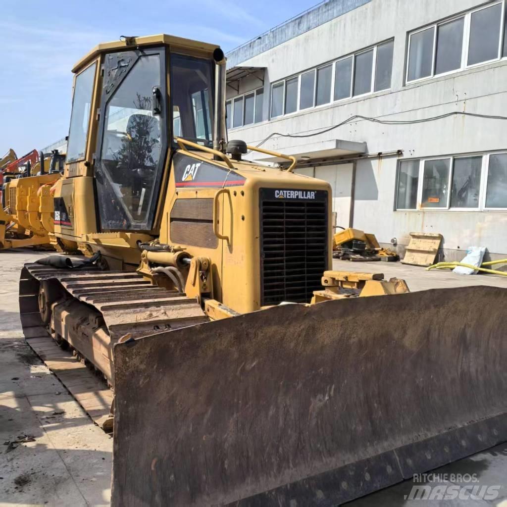 CAT D 5 G LGP بلدوزرات مجنزرة