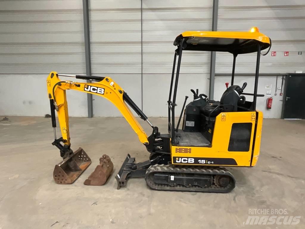JCB 15 C-1 حفارات صغيرة أقل من 7 طن (حفارات صغيرة)