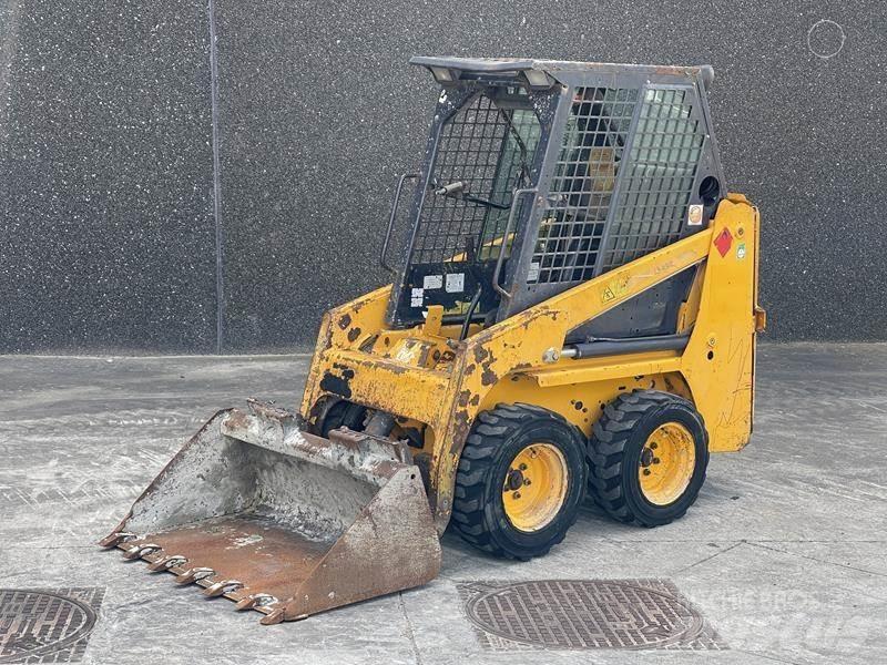 Bobcat S 70 لوادر انزلاقية التوجيه