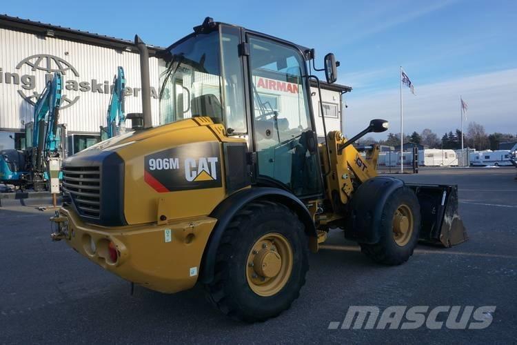 CAT 906 M لوادر بعجل