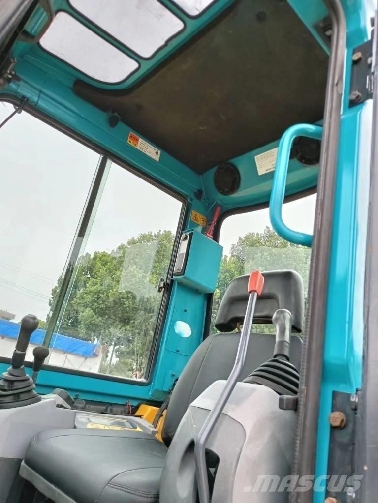 Kubota 155 حفارات زحافة