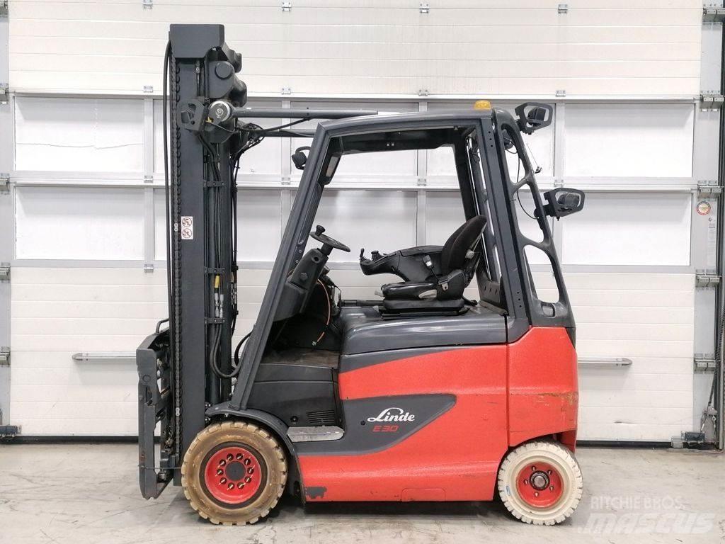 Linde E30H-01/600 شاحنات ذات رافعات شوكية تعمل بالكهرباء