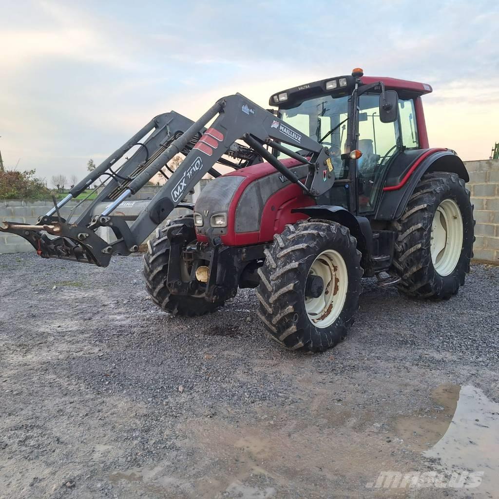 Valtra N 111 E الجرارات