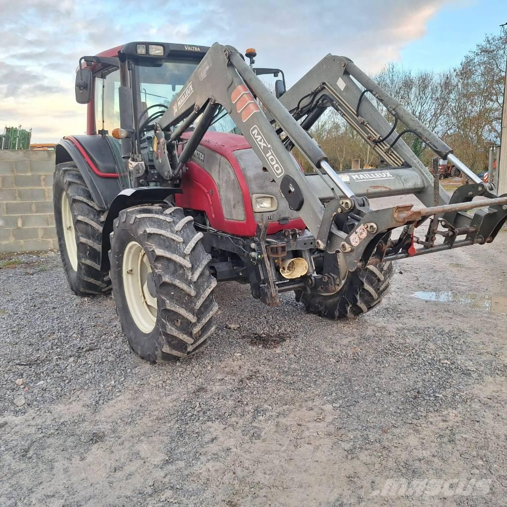 Valtra N 111 E الجرارات