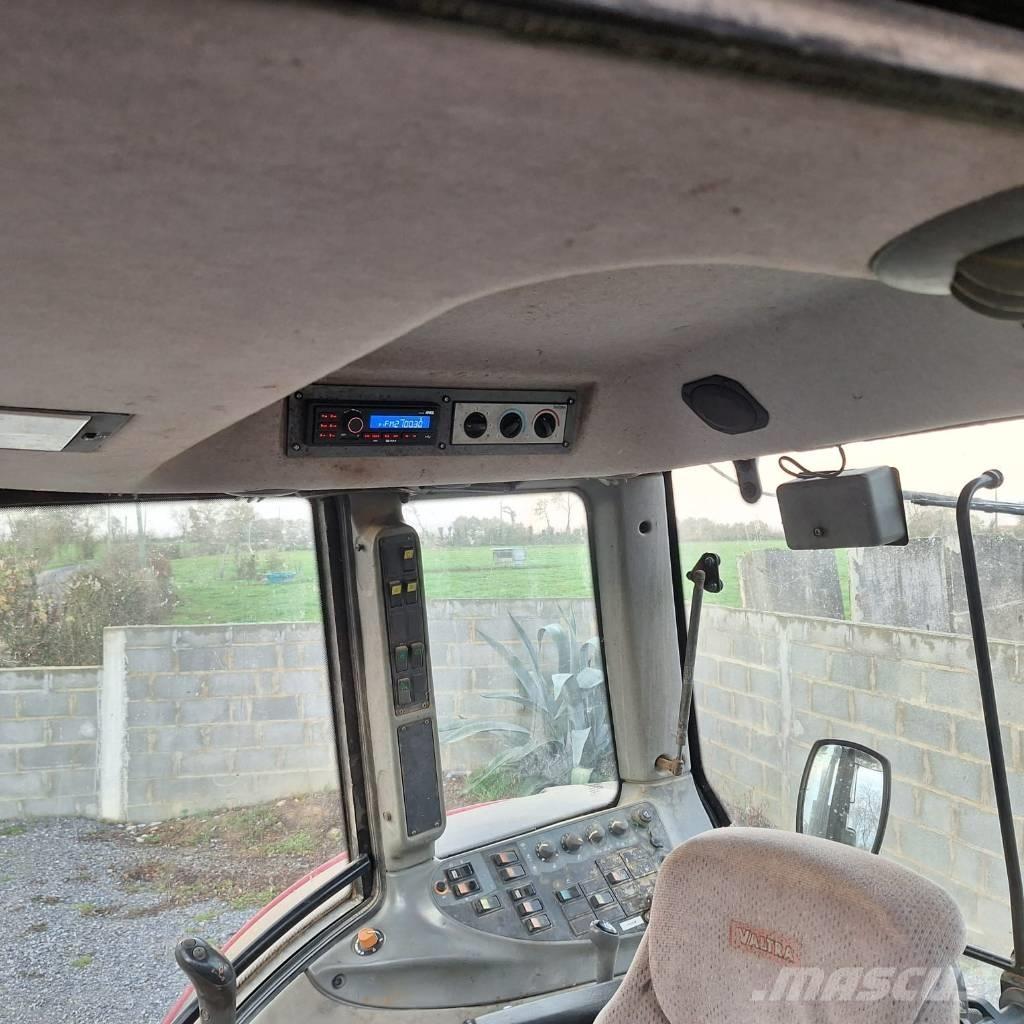 Valtra N 111 E الجرارات