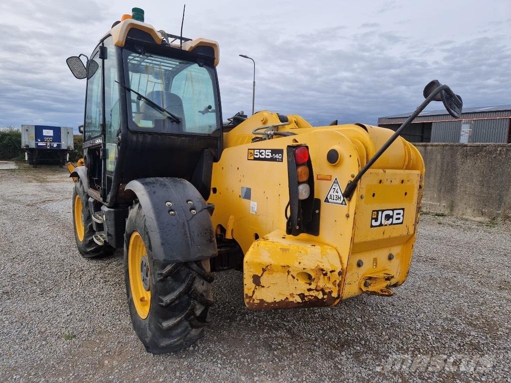 JCB 535-140 مناولات متداخلة