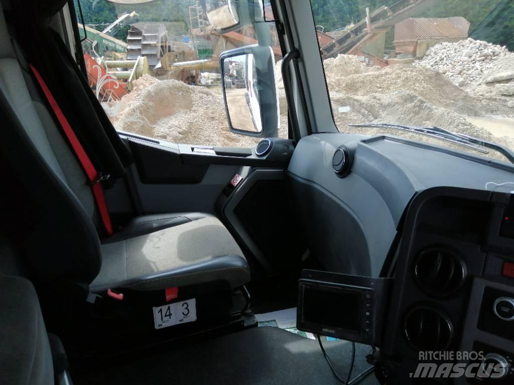 Renault c460 شاحنات خرسانة