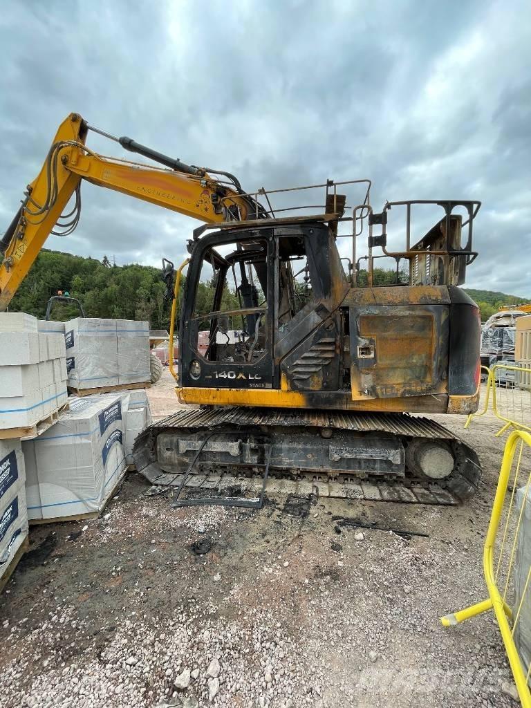 JCB 140 X حفارات زحافة