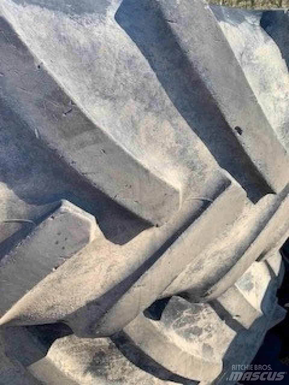 Mitas 680/80R42 الإطارات والعجلات والحافات