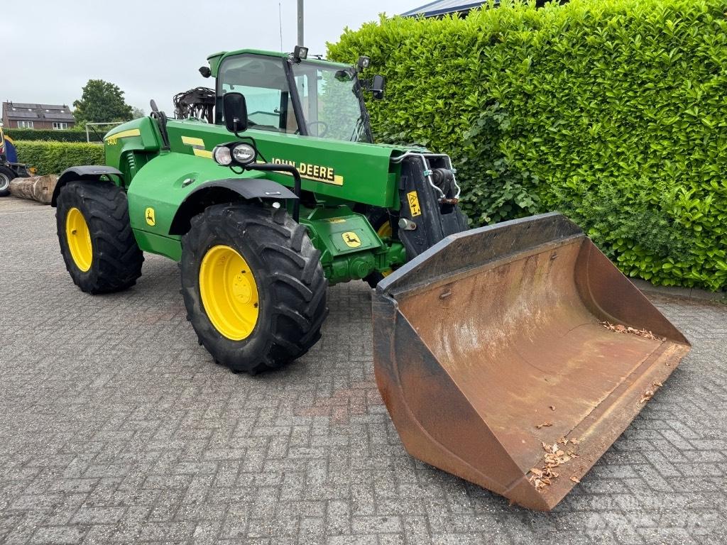 John Deere 3400 معدات مناولة لأغراض الزراعة