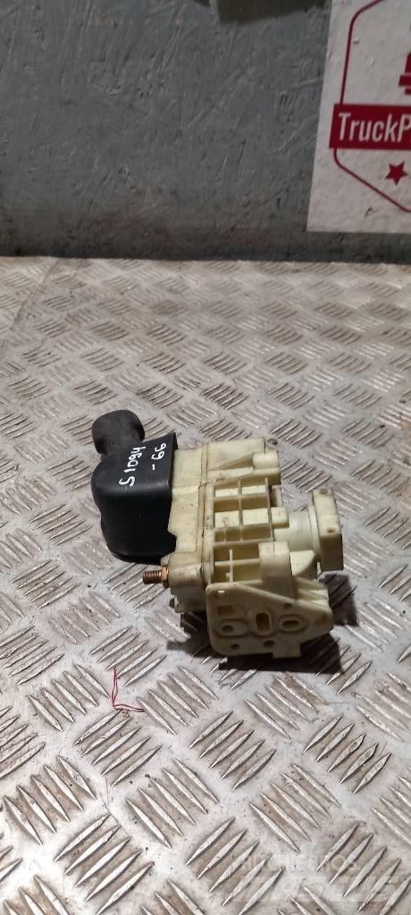 Scania R 440   1774972 كابينة والداخلية