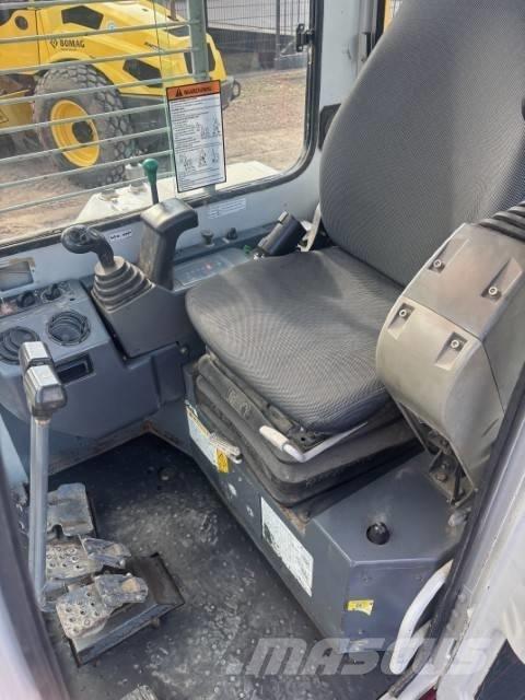 Takeuchi TB 153 FR حفارات صغيرة أقل من 7 طن (حفارات صغيرة)