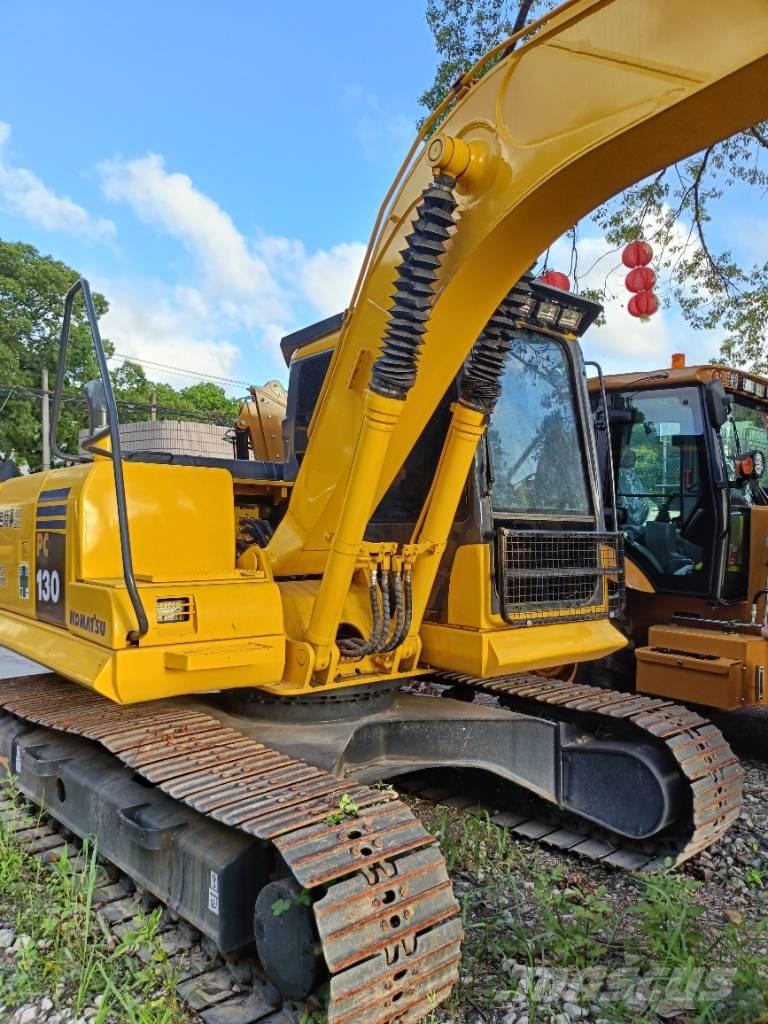 Komatsu PC 130-7 حفارات زحافة